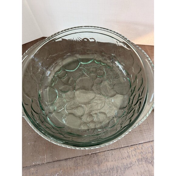 Libbey Orchard Fruit Green Glass 3 qt Embossed Round Casserole Baking Dish Nolid - Picture 2 of 4